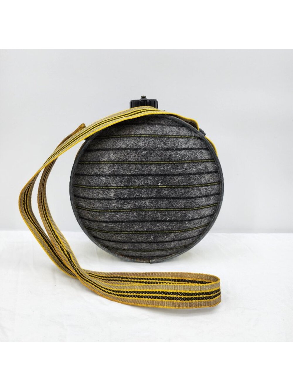 Vintage Oasis 4Qt Wool Galvanized Metal Canteen Screw Lid Strap Camping Hiking